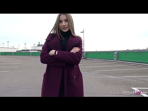 ❤️ 德國童子軍是夢想中的鋼鐵,停車場的故事和性感的金錢 ❤❌ 性愛視頻 在我們 ❤